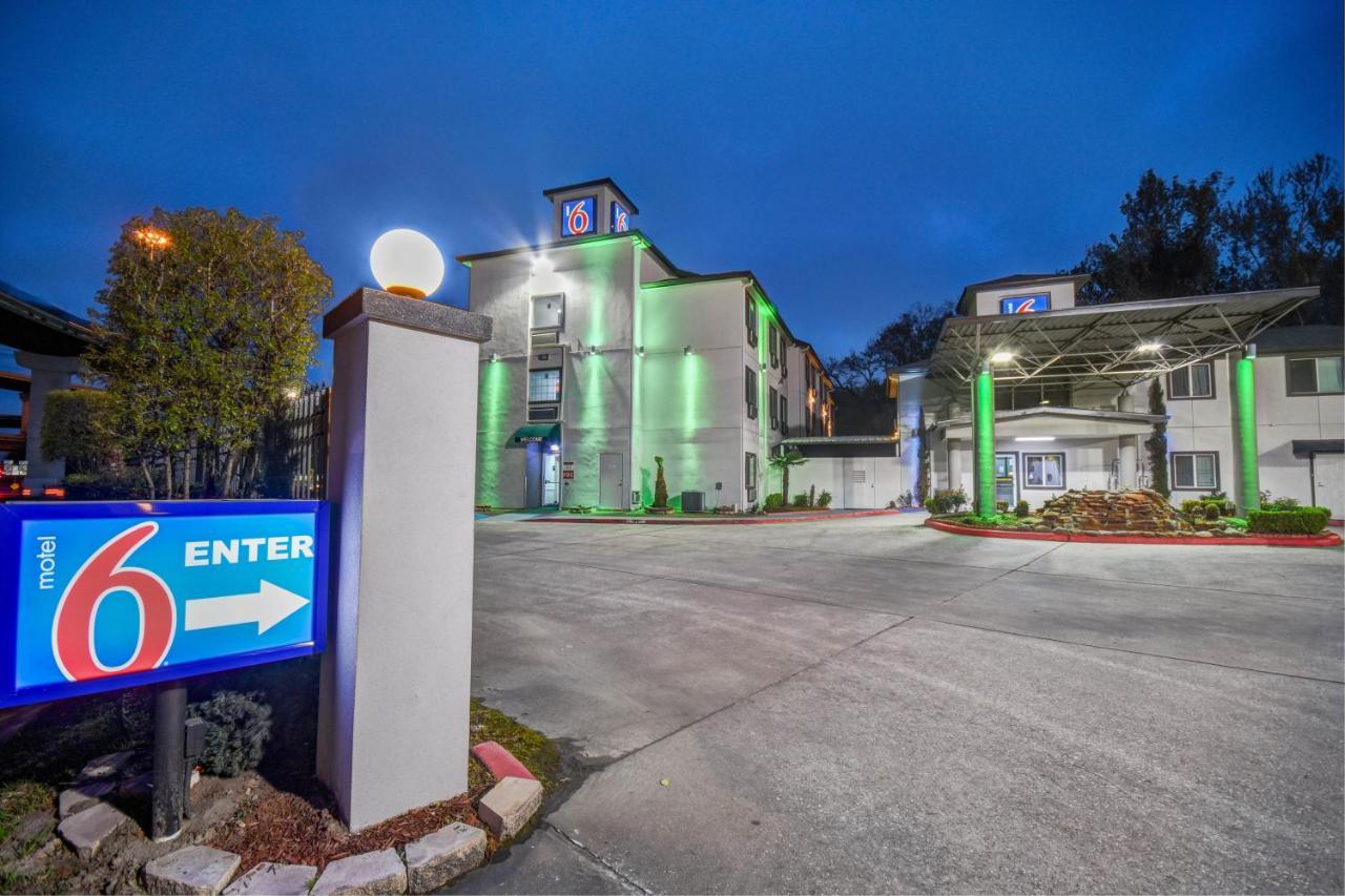 Motel 6 Humble, Tx - Houston International Airport ภายนอก รูปภาพ