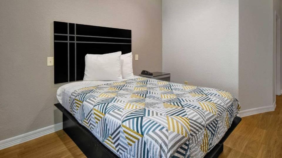 Motel 6 Humble, Tx - Houston International Airport ภายนอก รูปภาพ
