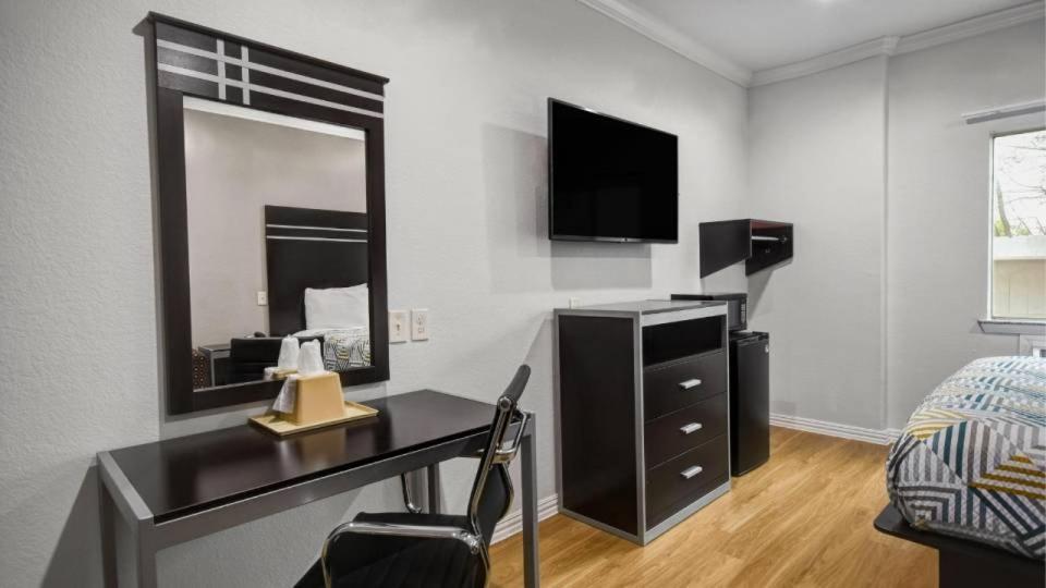 Motel 6 Humble, Tx - Houston International Airport ภายนอก รูปภาพ
